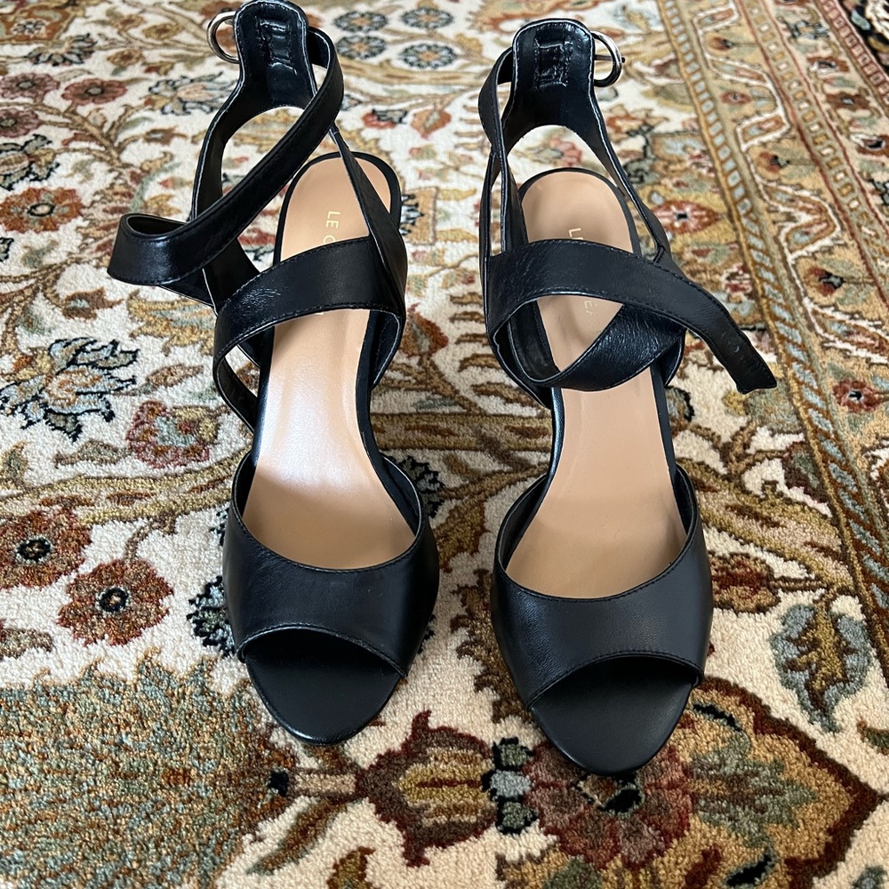Le Château Black Strappy Heel